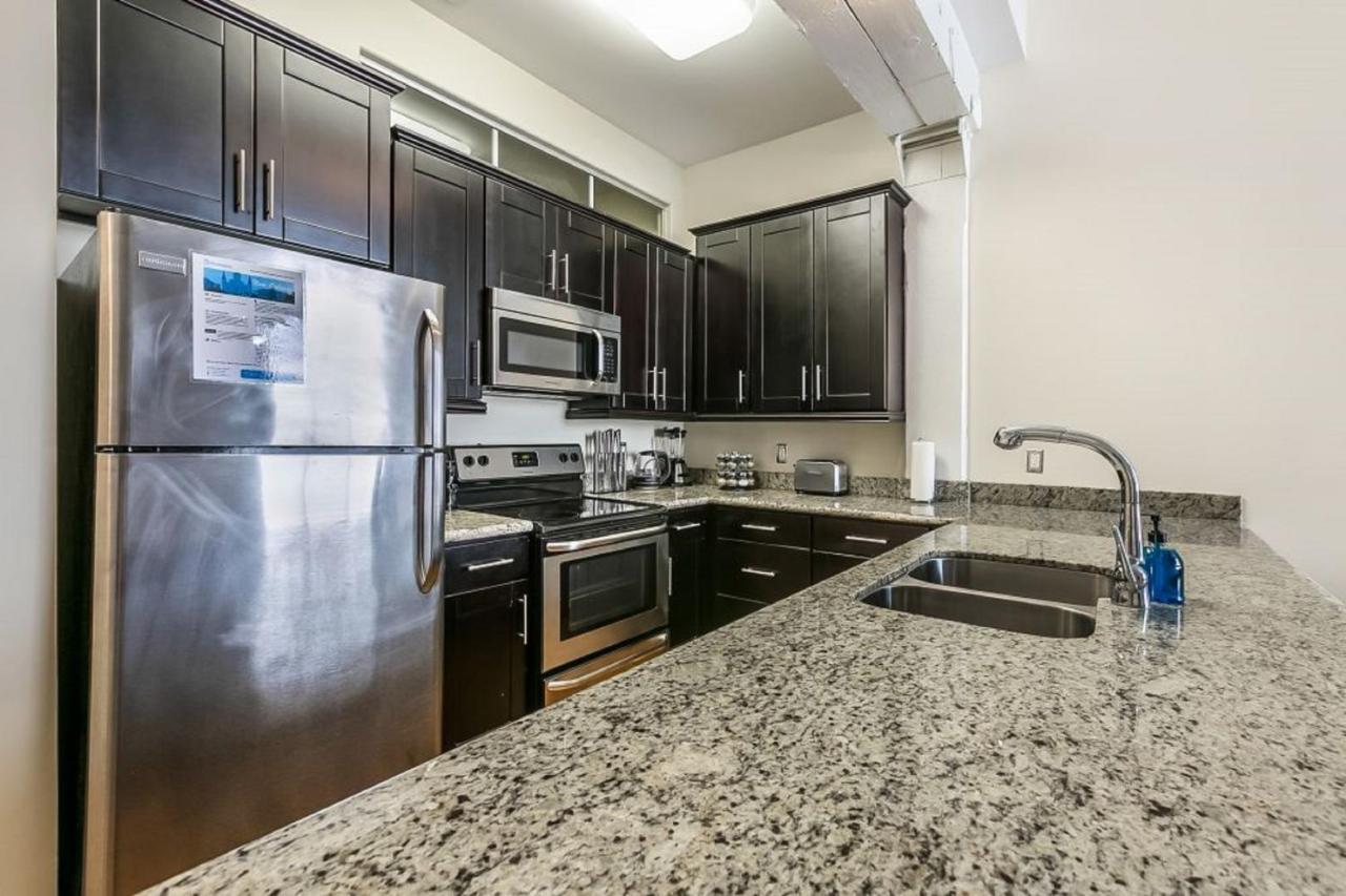 Beautiful Condos Steps From French Quarter And Bourbon St Новый Орлеан Экстерьер фото